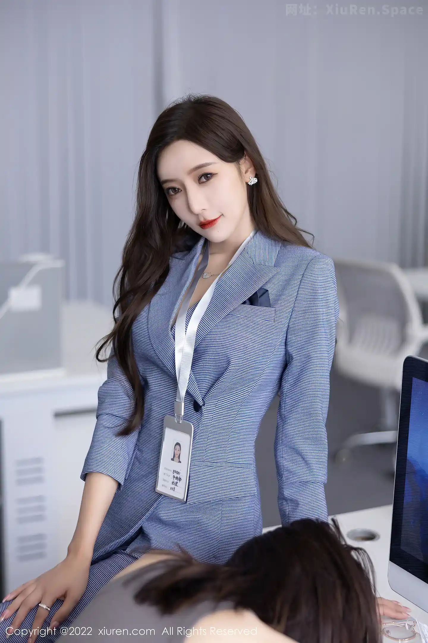 图片[6]-[XiuRen秀人网] VOL.5629 女神王馨瑶yanni私房脱蓝灰职业装露性感黑色内衣丰满诱惑写真82P-秀人网官方网站